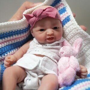 🆕Kids Reborn Baby Dolls 7 Inch Girl Mini Silicone Baby Realistic Baby Dolls